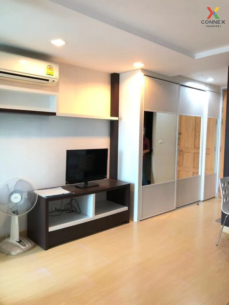FOR RENT condo , The Station Sathorn Bangrak , Duplex , wide fron