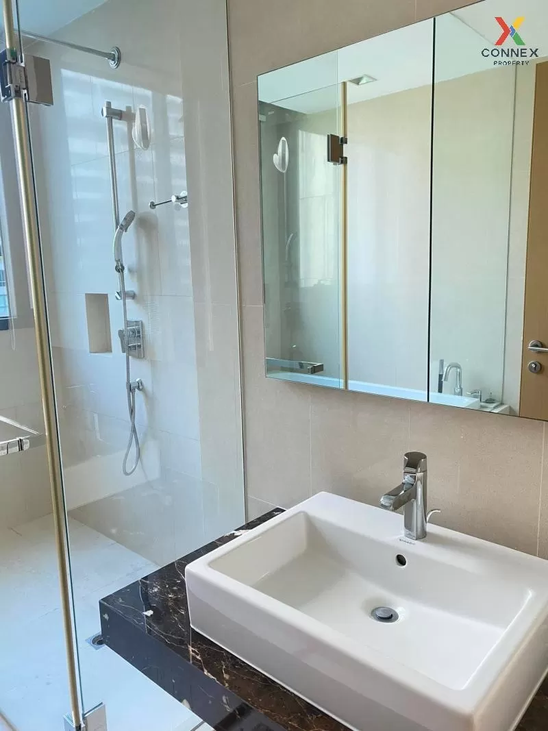 FOR RENT condo , Hyde Sukhumvit 13 , Duplex , wide frontage , BTS