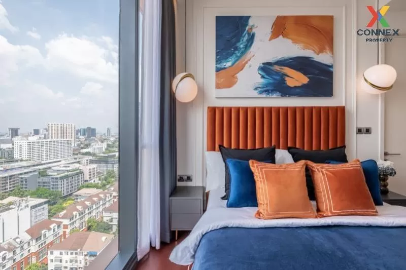 FOR SALE condo , Khun By Yoo , Duplex , wide frontage , BTS-Thong FOR SALE condo , Khun By Yoo , Duplex , wide frontage , BTS-Thong