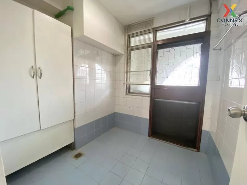 FOR SALE condo , Royal Castle , Duplex , wide frontage , BTS-Phro