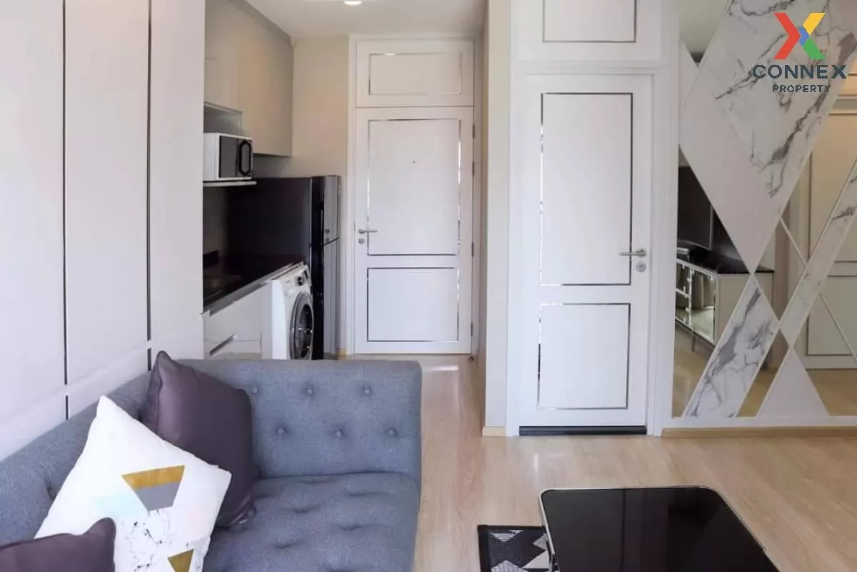 FOR SALE condo , Noble Revolve Ratchada 2 , Duplex , corner unit  FOR SALE condo , Noble Revolve Ratchada 2 , Duplex , corner unit  3