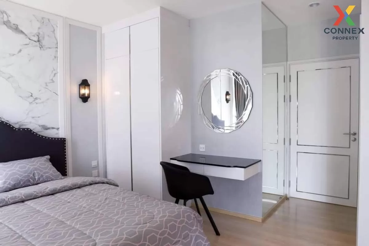 FOR SALE condo , Noble Revolve Ratchada 2 , Duplex , corner unit  FOR SALE condo , Noble Revolve Ratchada 2 , Duplex , corner unit