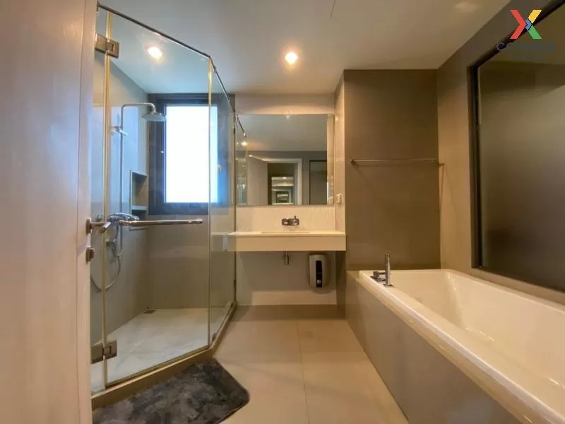 FOR RENT condo , RHYTHM Sukhumvit 42 , Duplex , nice view , BTS-E