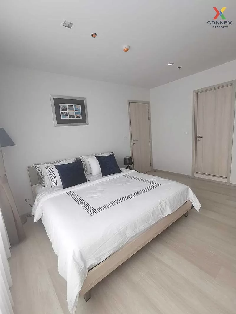 FOR RENT condo , Life One Wireless , Duplex , high floor , BTS-Ph 4