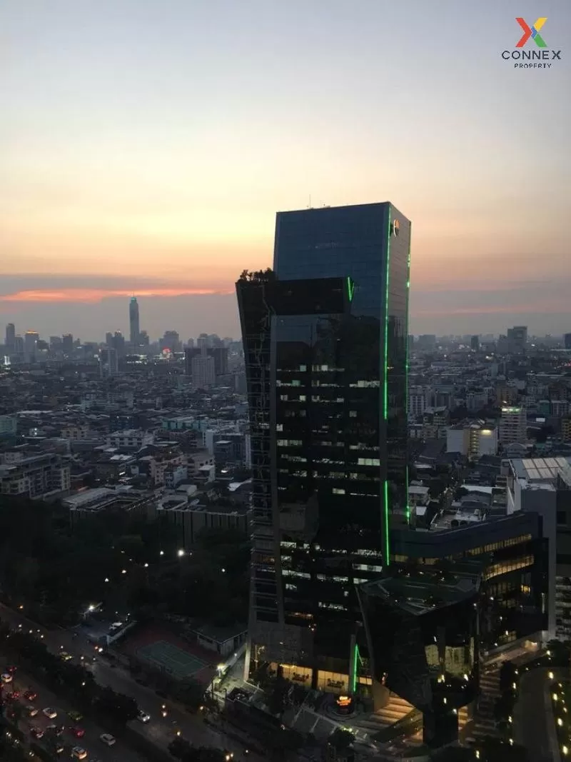 FOR RENT condo , Noble Revolve Ratchada , nice view , high floor  FOR RENT condo , Noble Revolve Ratchada , nice view , high floor