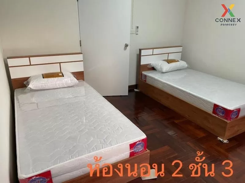 For Rent Townhouse  , wide frontage , Sukhumvit 65 , Ekamai , Phr