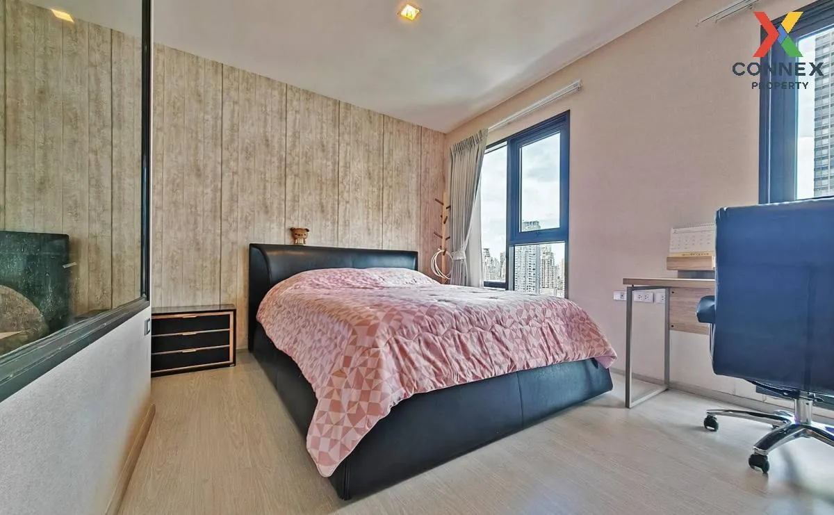 FOR RENT condo , Rhythm Sukhumvit 36-38 , high floor , BTS-Thong 