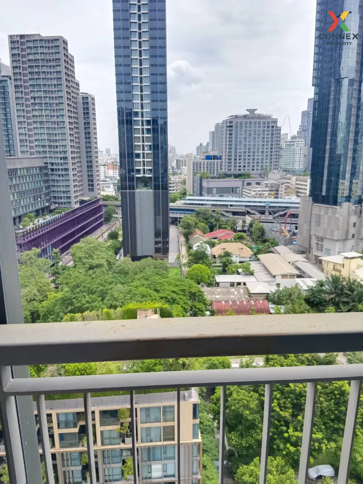 FOR RENT condo , Rhythm Sukhumvit 36-38 , high floor , BTS-Thong 