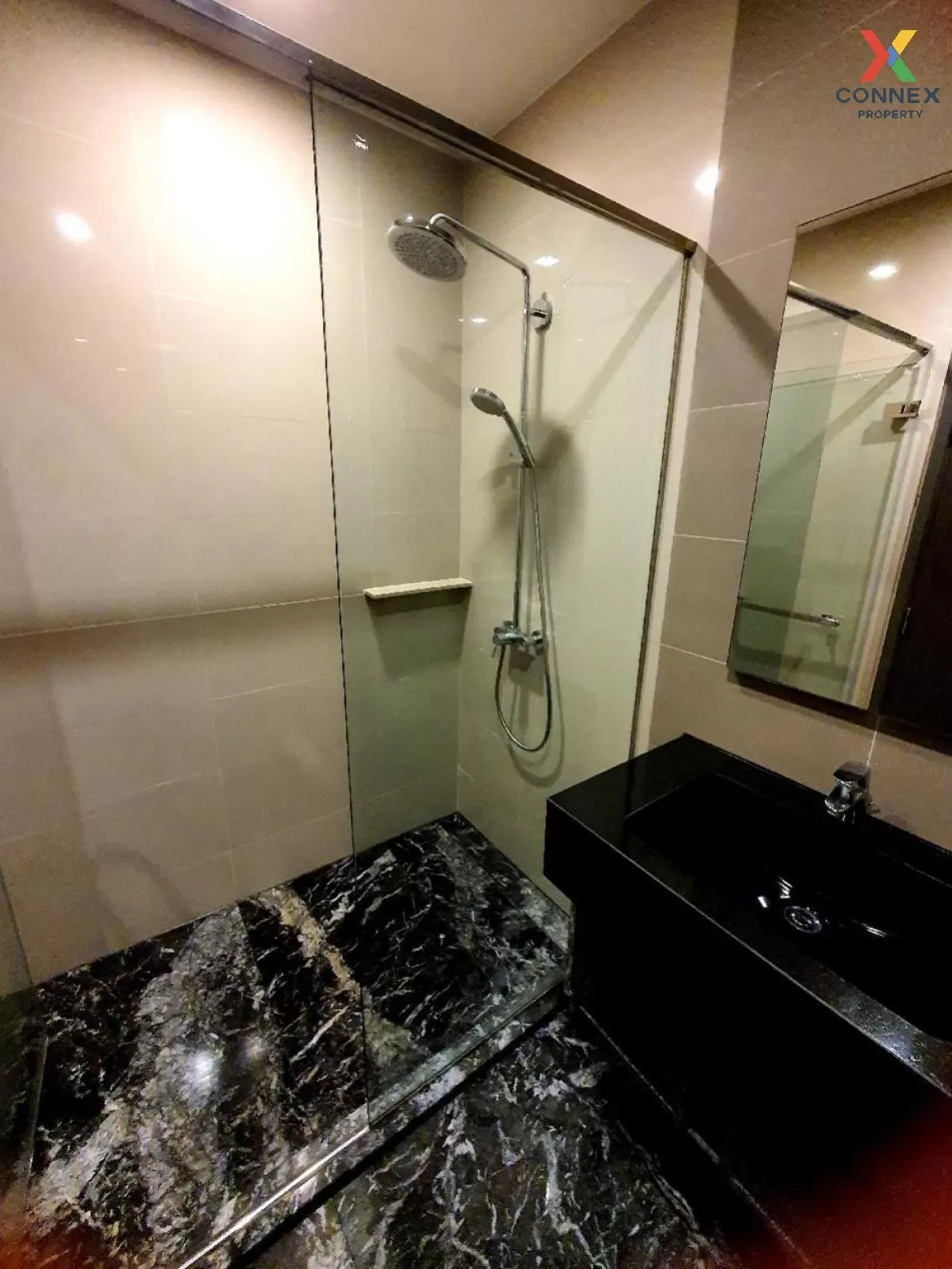FOR RENT condo , EDGE Sukhumvit 23 , BTS-Asok , Khlong Toei Nuea 
