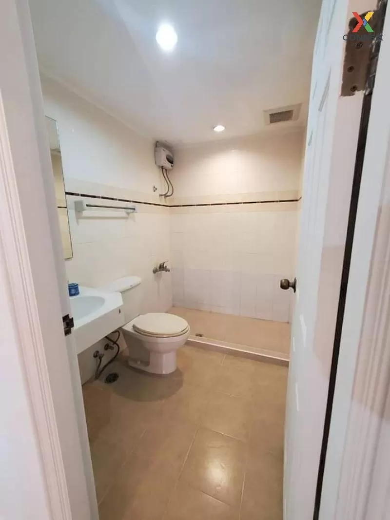 FOR SALE condo Lumpini Place Ratchada - Thapra , nice view , high FOR SALE condo Lumpini Place Ratchada - Thapra , nice view , high