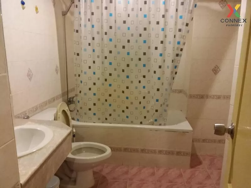 FOR RENT condo Silom Terrace , BTS-Sala Daeng , Silom , Bang Rak 