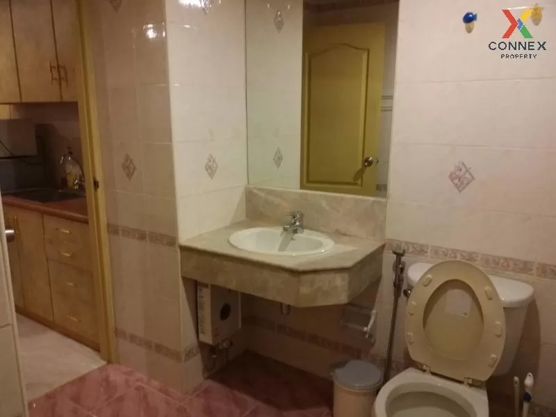 FOR RENT condo Silom Terrace , BTS-Sala Daeng , Silom , Bang Rak 