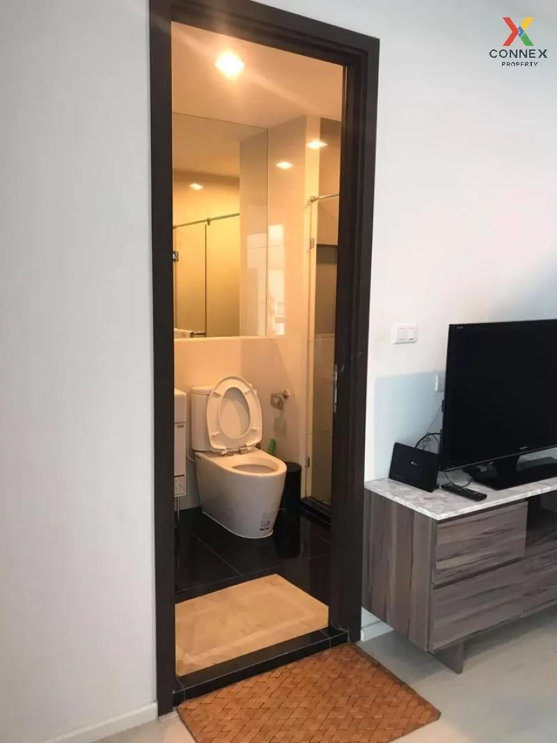 FOR RENT condo , RHYTHM Sathorn-Narathiwas , nice view , BTS-Chon