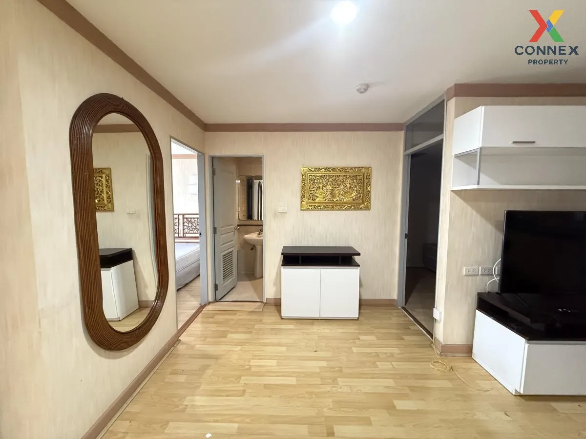 FOR RENT condo , Waterford Diamond 30/1 , nice view , high floor 