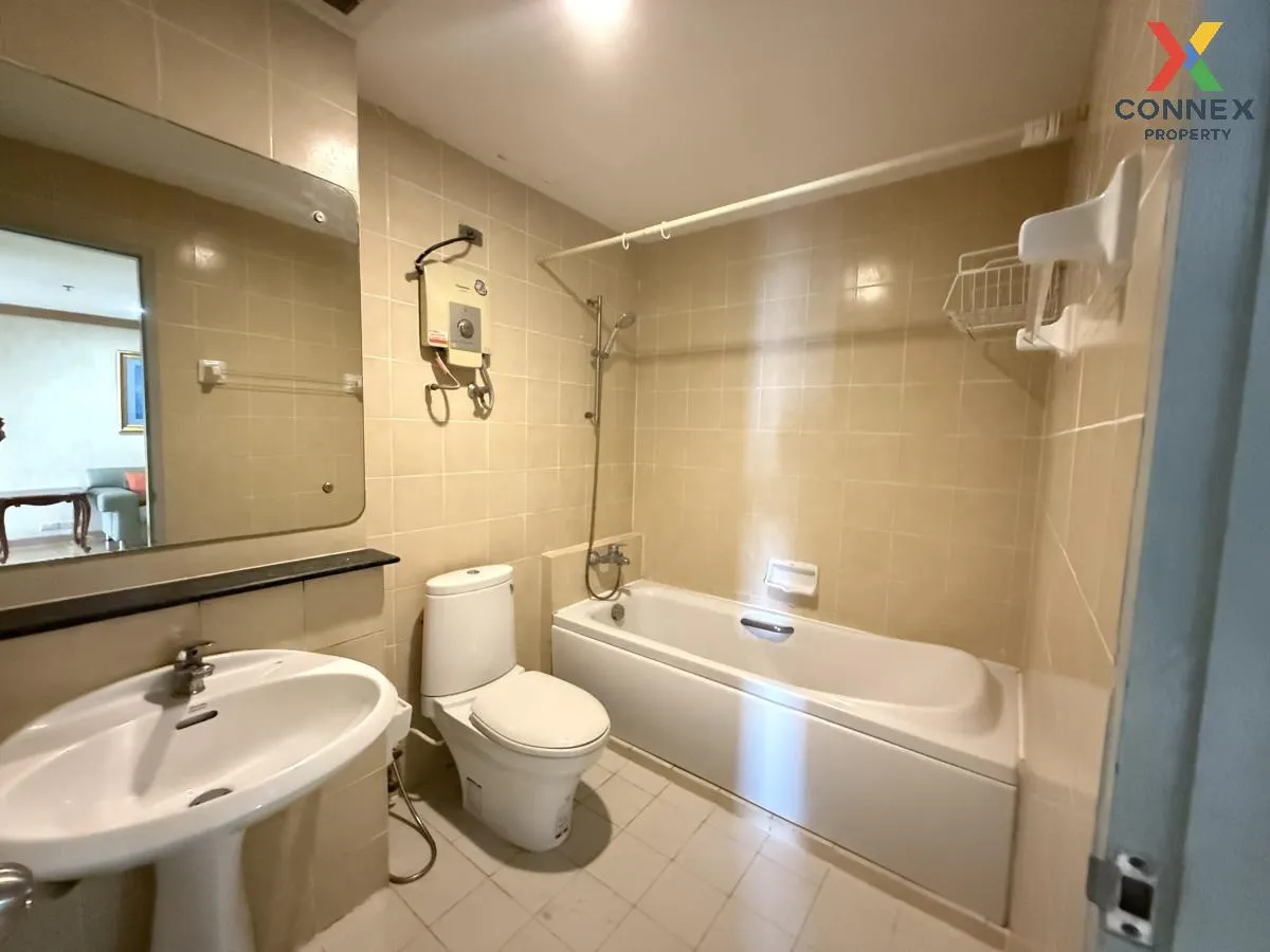 FOR RENT condo , Waterford Diamond 30/1 , nice view , high floor 