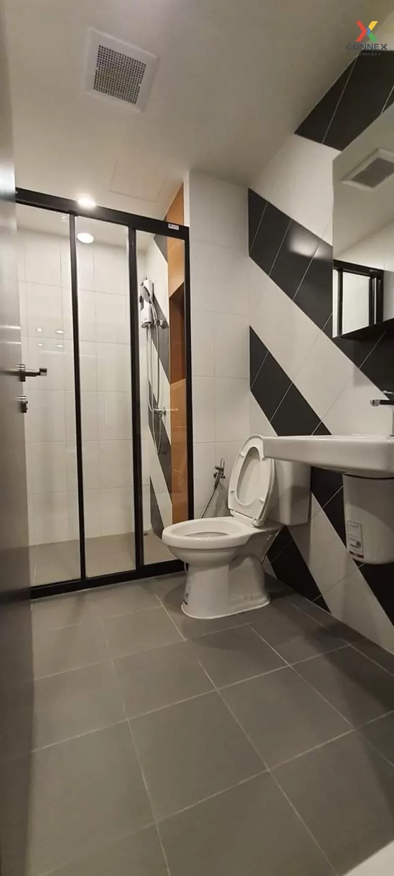 FOR RENT condo , The Base Saphanmai , nice view , BTS-Sai Yud , A FOR RENT condo , The Base Saphanmai , nice view , BTS-Sai Yud , A