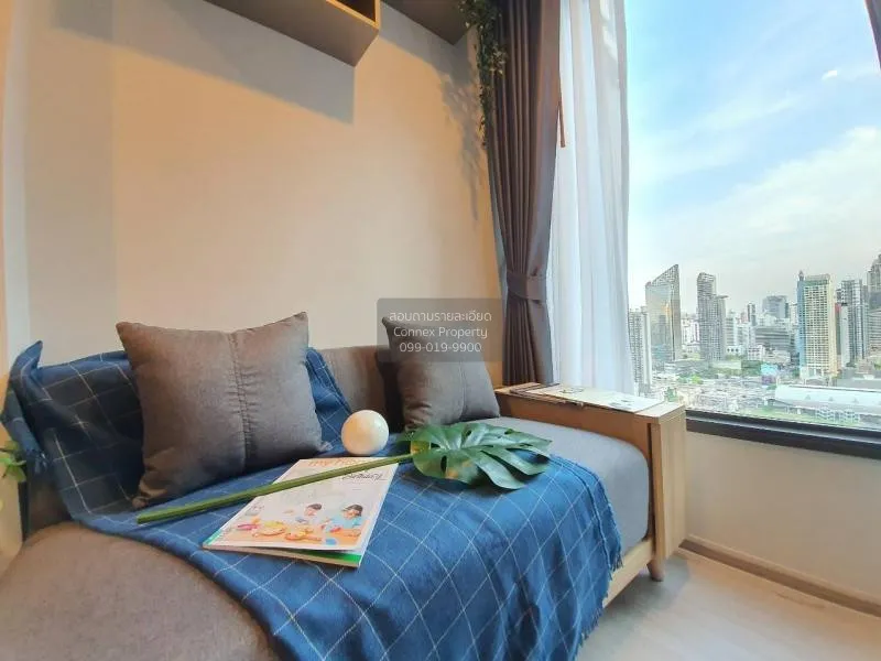 FOR SALE condo , Life Asoke-Rama 9 , nice view , high floor , riv 2