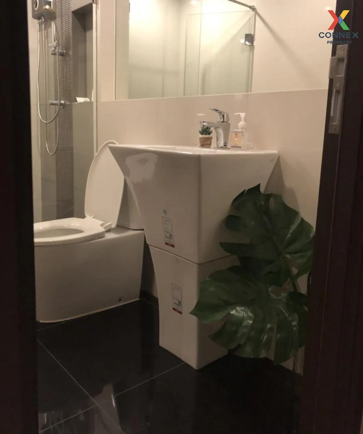 FOR RENT condo , RHYTHM Sathorn-Narathiwas , BTS-Chong Nonsi , Th