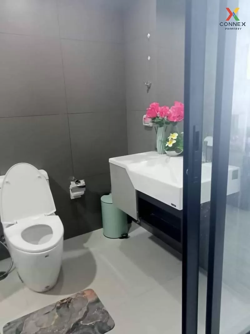 FOR RENT condo , Movenpick Residences Ekkamai , nice view , high 