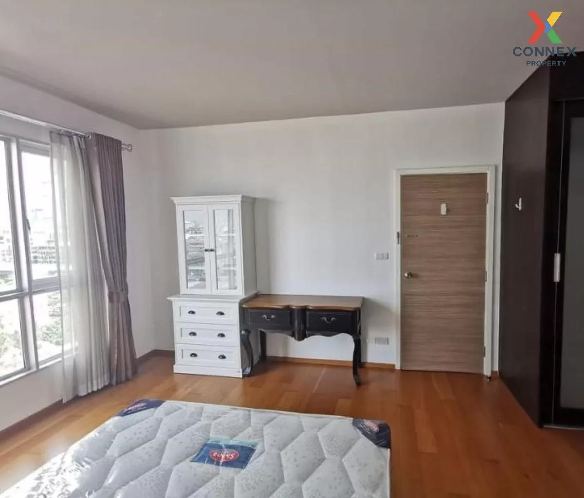 FOR RENT condo , Hive Taksin , nice view , BTS-Wongwian Yai , Khl