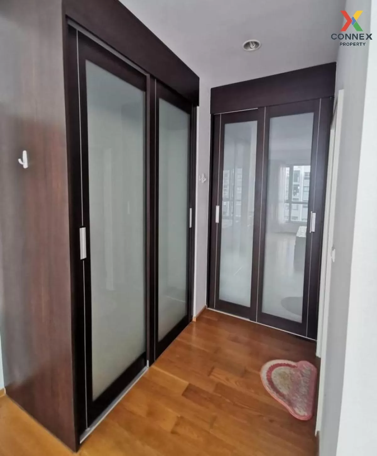 FOR RENT condo , Hive Taksin , nice view , BTS-Wongwian Yai , Khl