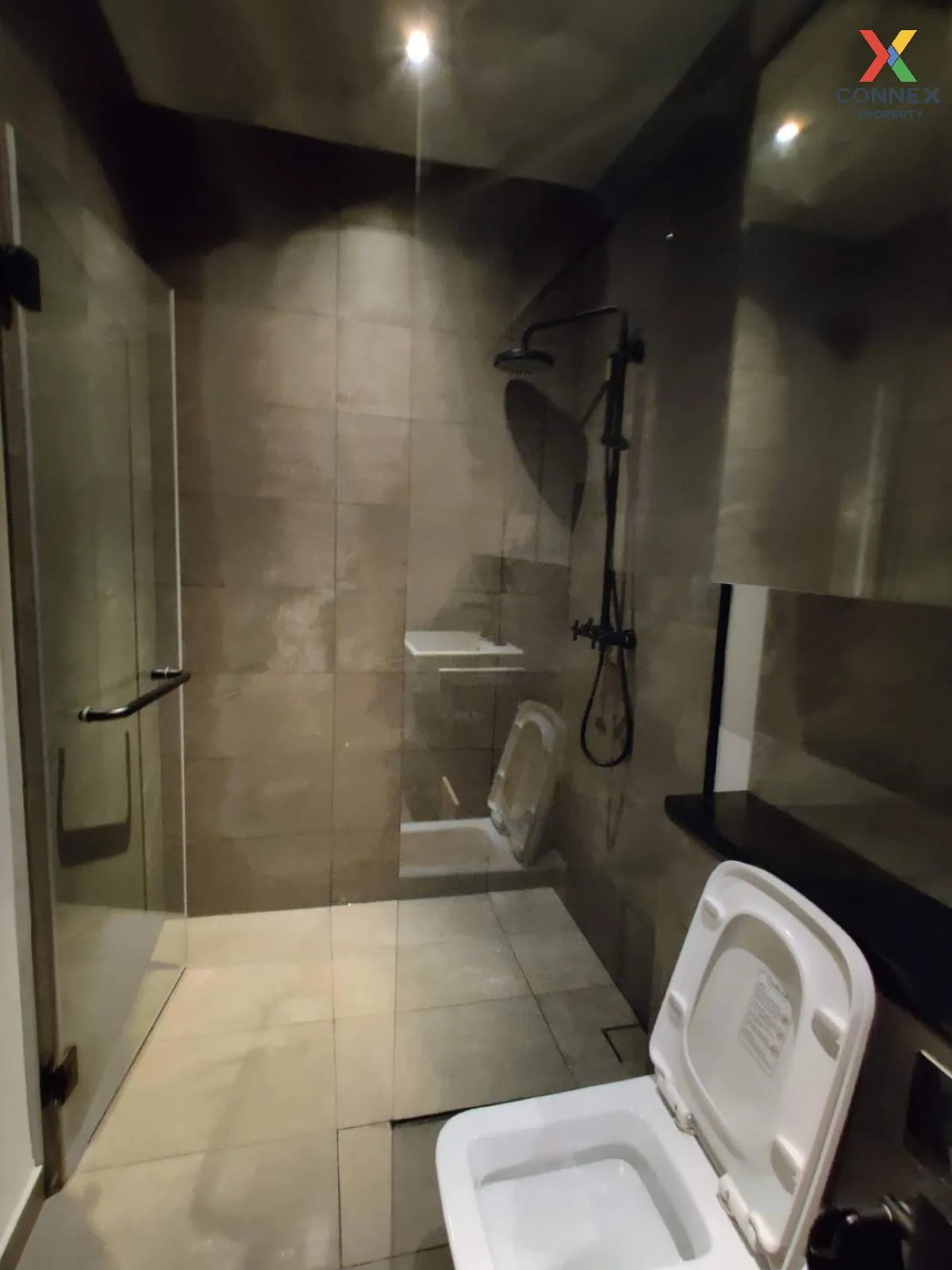 เช่าคอนโด  เดอะ ลอฟท์ อโศก MRT-เพชรบุรี คลองเตยเหนือ เขต วัฒนา กร