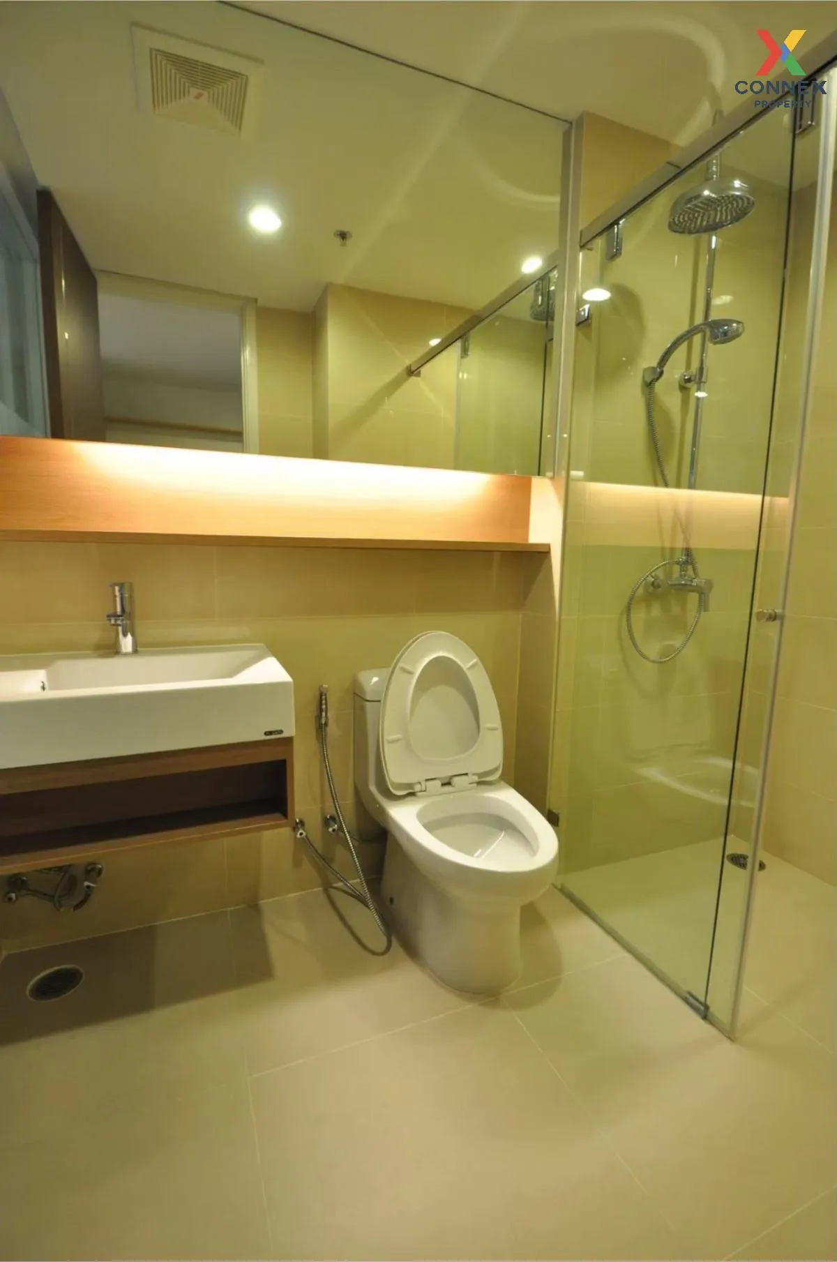 เช่าคอนโด  15 สุขุมวิท เรสซิเดนซ์ BTS-นานา คลองเตยเหนือ เขต วัฒนา 4