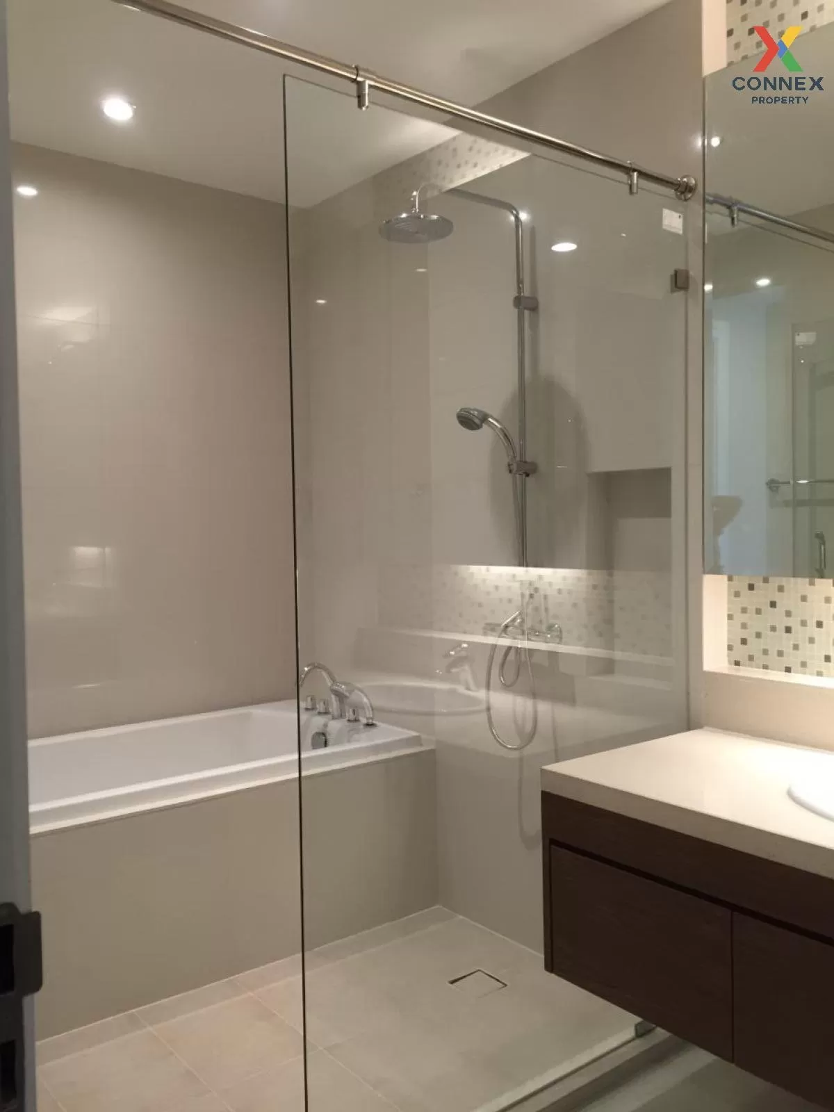 FOR RENT condo , Bright Sukhumvit 24 , BTS-Phrom Phong , Khlong T