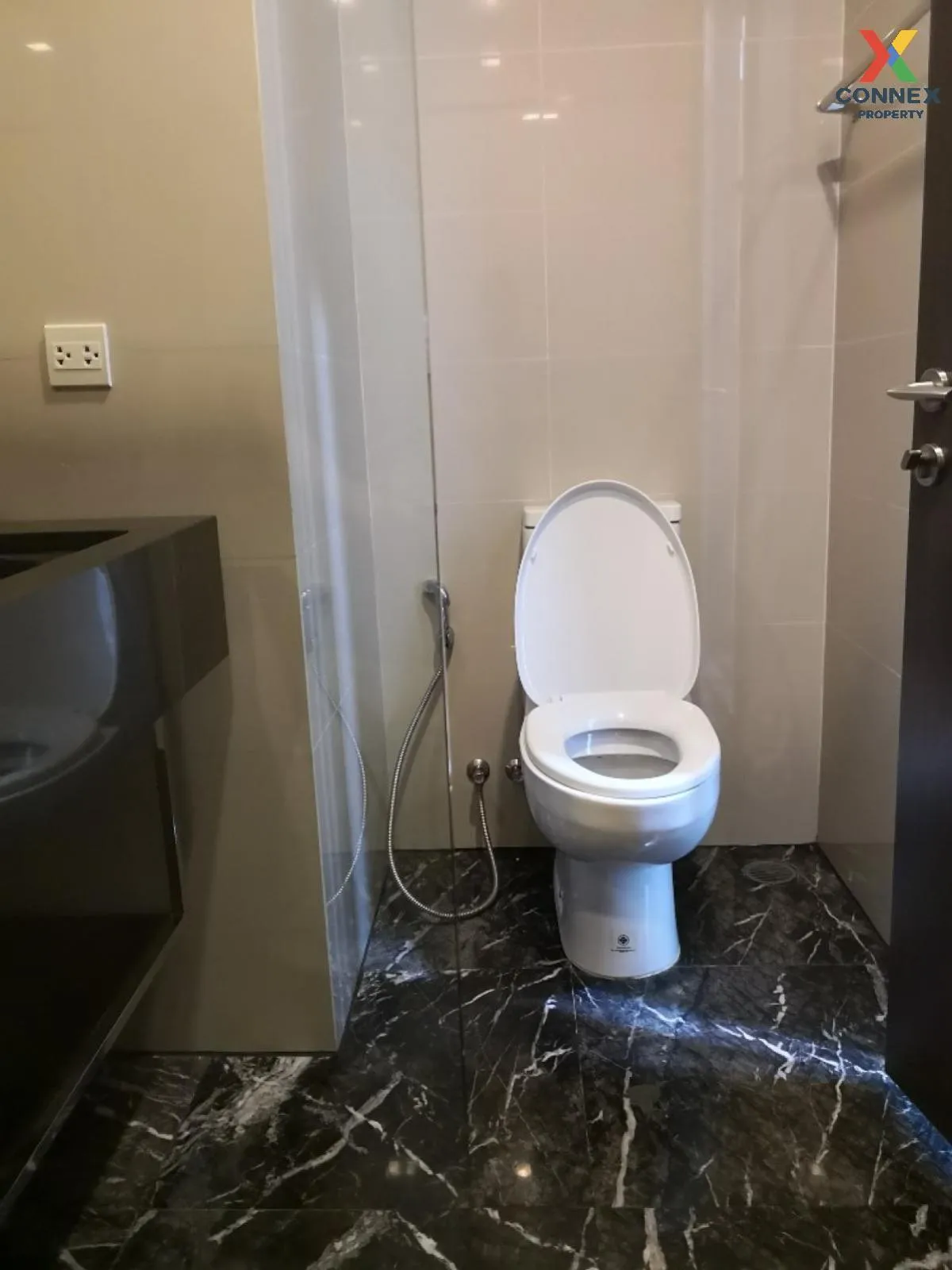 FOR RENT condo , EDGE Sukhumvit 23 , BTS-Asok , Khlong Toei Nuea 