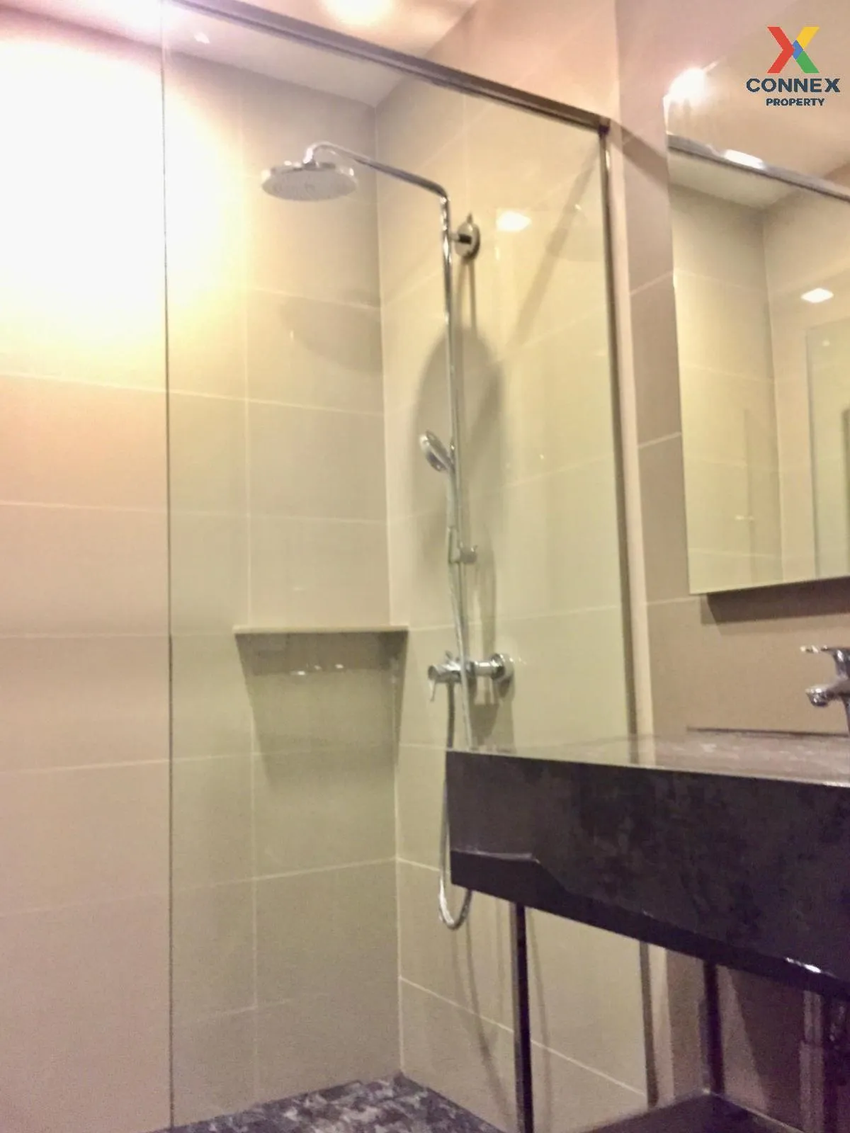 FOR RENT condo , EDGE Sukhumvit 23 , BTS-Asok , Khlong Toei Nuea 