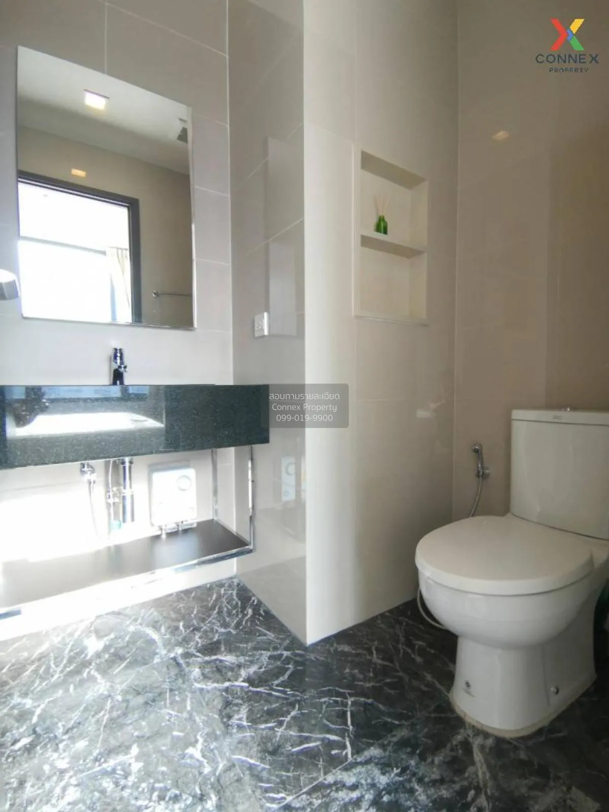 FOR SALE condo , EDGE Sukhumvit 23 , BTS-Asok , Khlong Toei Nuea 