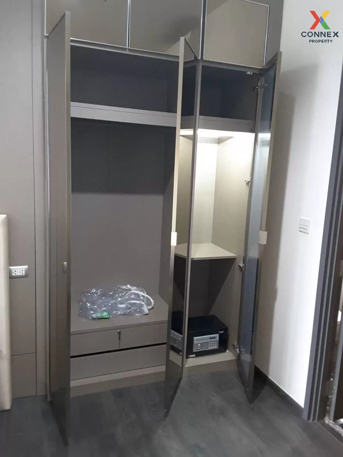 FOR RENT condo , EDGE Sukhumvit 23 , BTS-Asok , Khlong Toei Nuea 