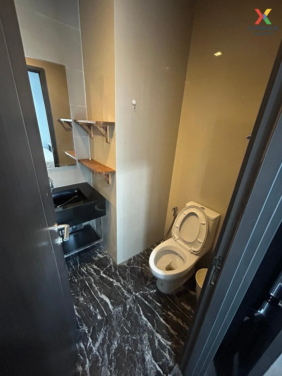 FOR RENT condo , EDGE Sukhumvit 23 , BTS-Asok , Khlong Toei Nuea 