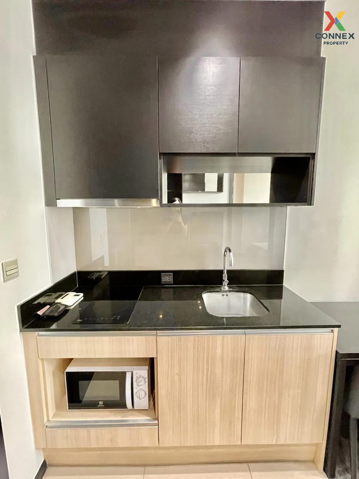 FOR RENT condo , EDGE Sukhumvit 23 , BTS-Asok , Khlong Toei Nuea 