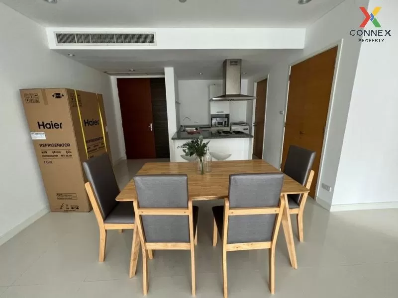 FOR RENT condo , Fullerton Sukhumvit , nice view , BTS-Ekkamai , 