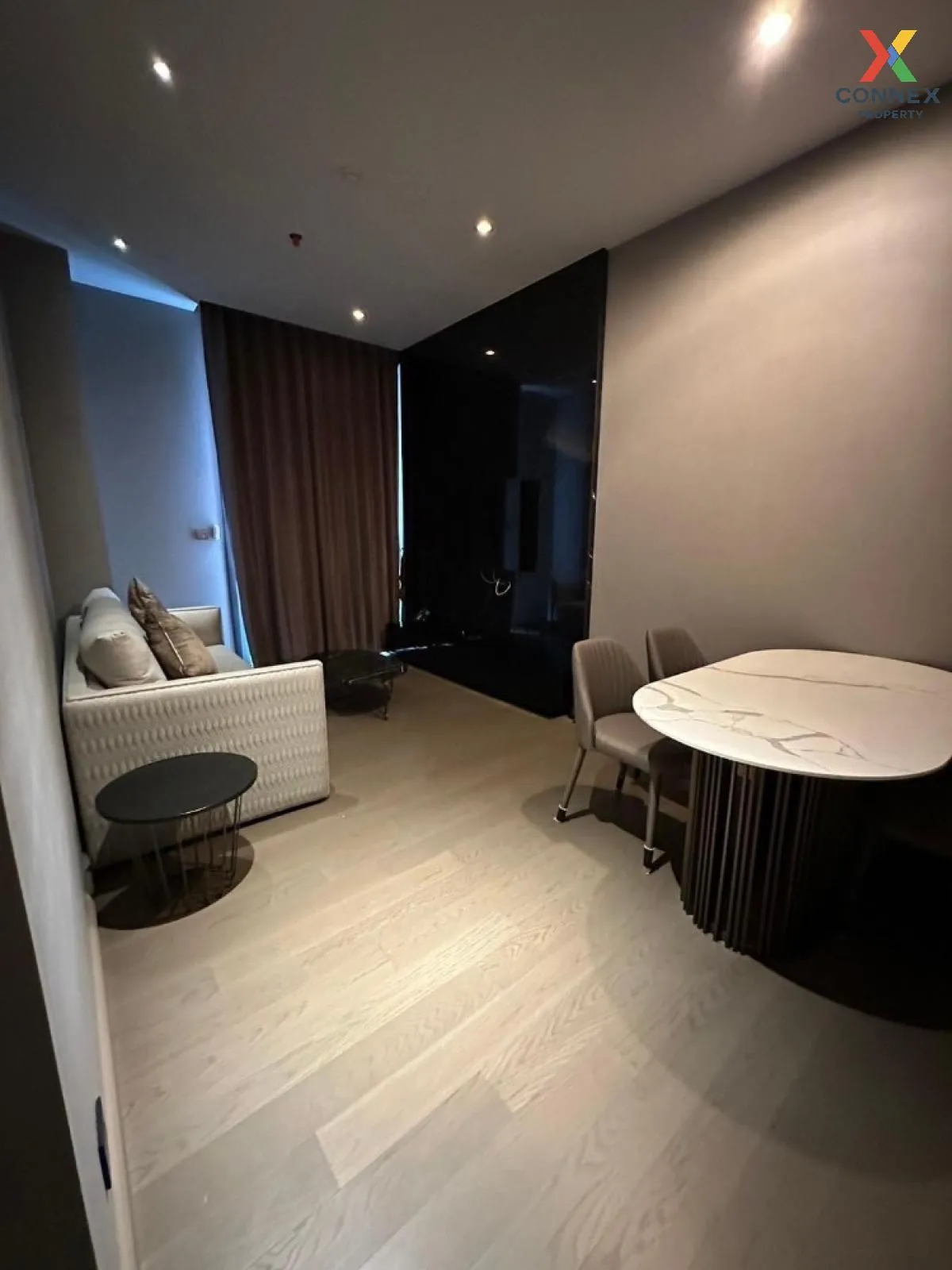 ขายคอนโด  ดิ เอส แอท สิงห์คอมเพล็กซ์ MRT-เพชรบุรี บางกะปิ เขต ห้ว 1