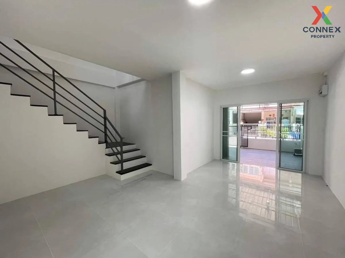 ขายทาวน์เฮ้าส์/ทาวน์โฮม  ทรัพย์ยั่งยืน รีโนเวทใหม่ บางปูใหม่ เมือ