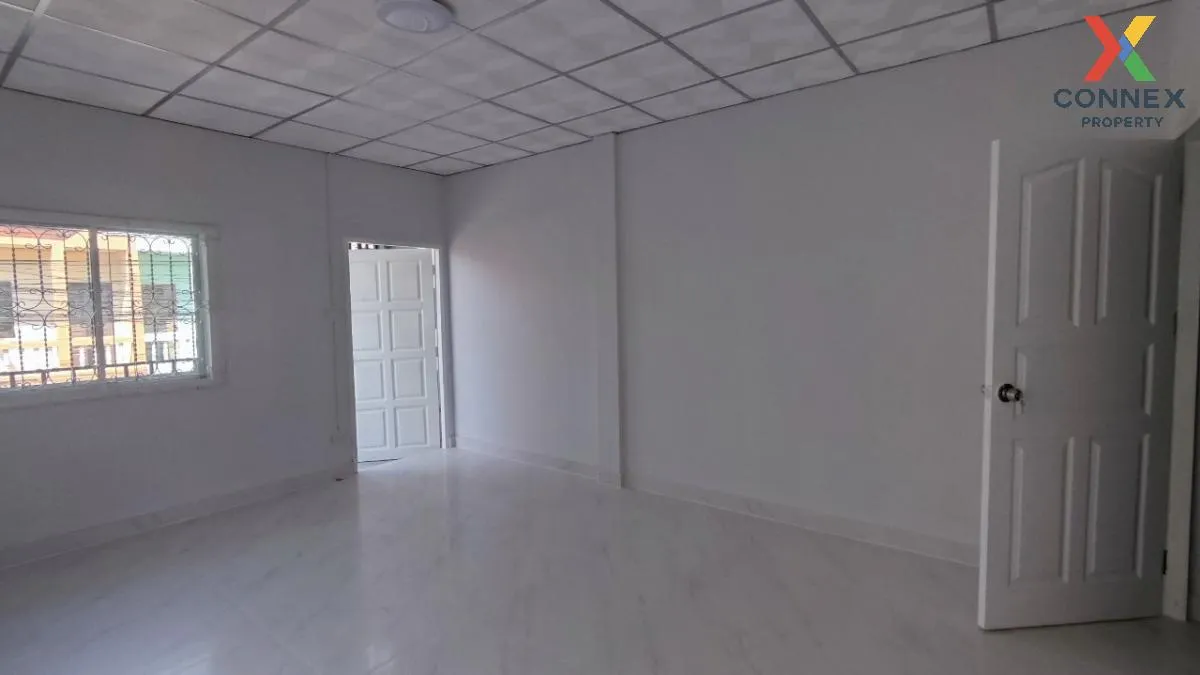 For Sale Townhouse/Townhome  , Baan Air Villa , corner unit , new