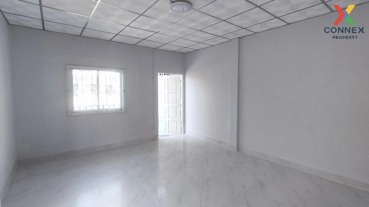 For Sale Townhouse/Townhome  , Baan Air Villa , corner unit , new