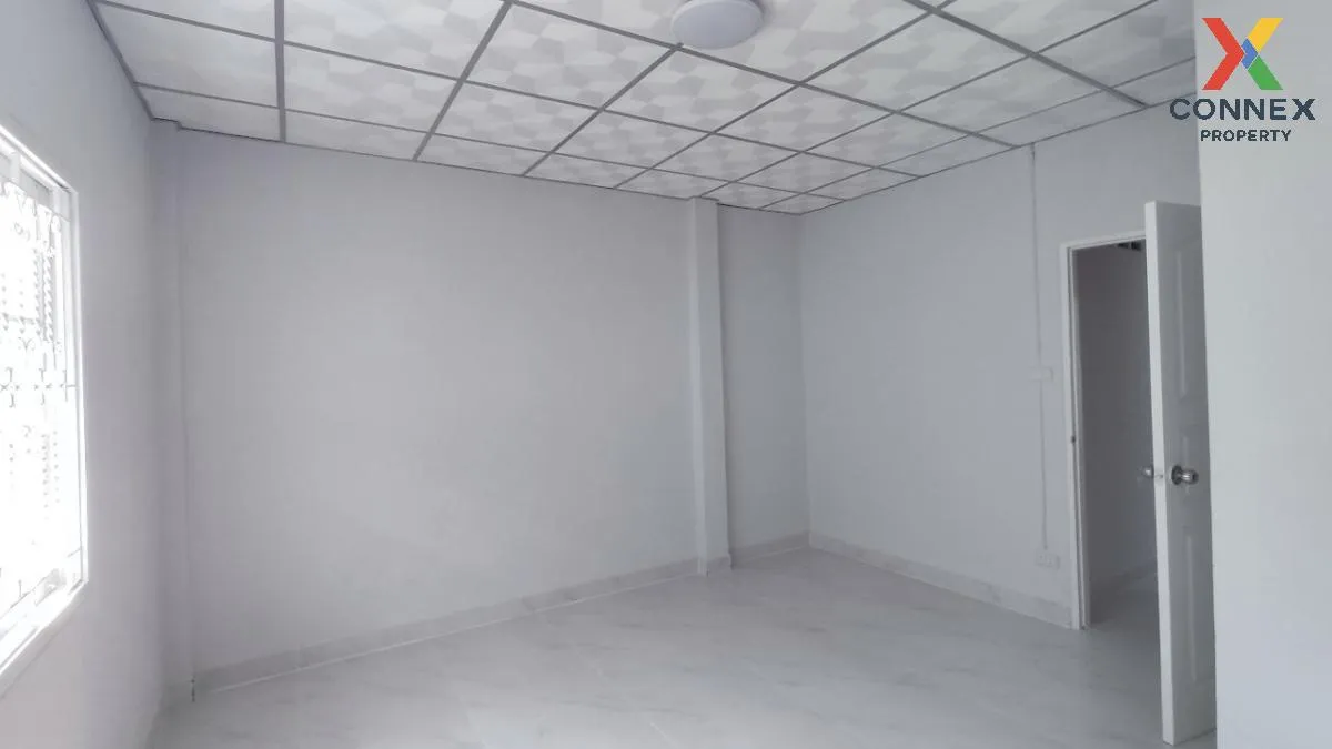 For Sale Townhouse/Townhome  , Baan Air Villa , corner unit , new