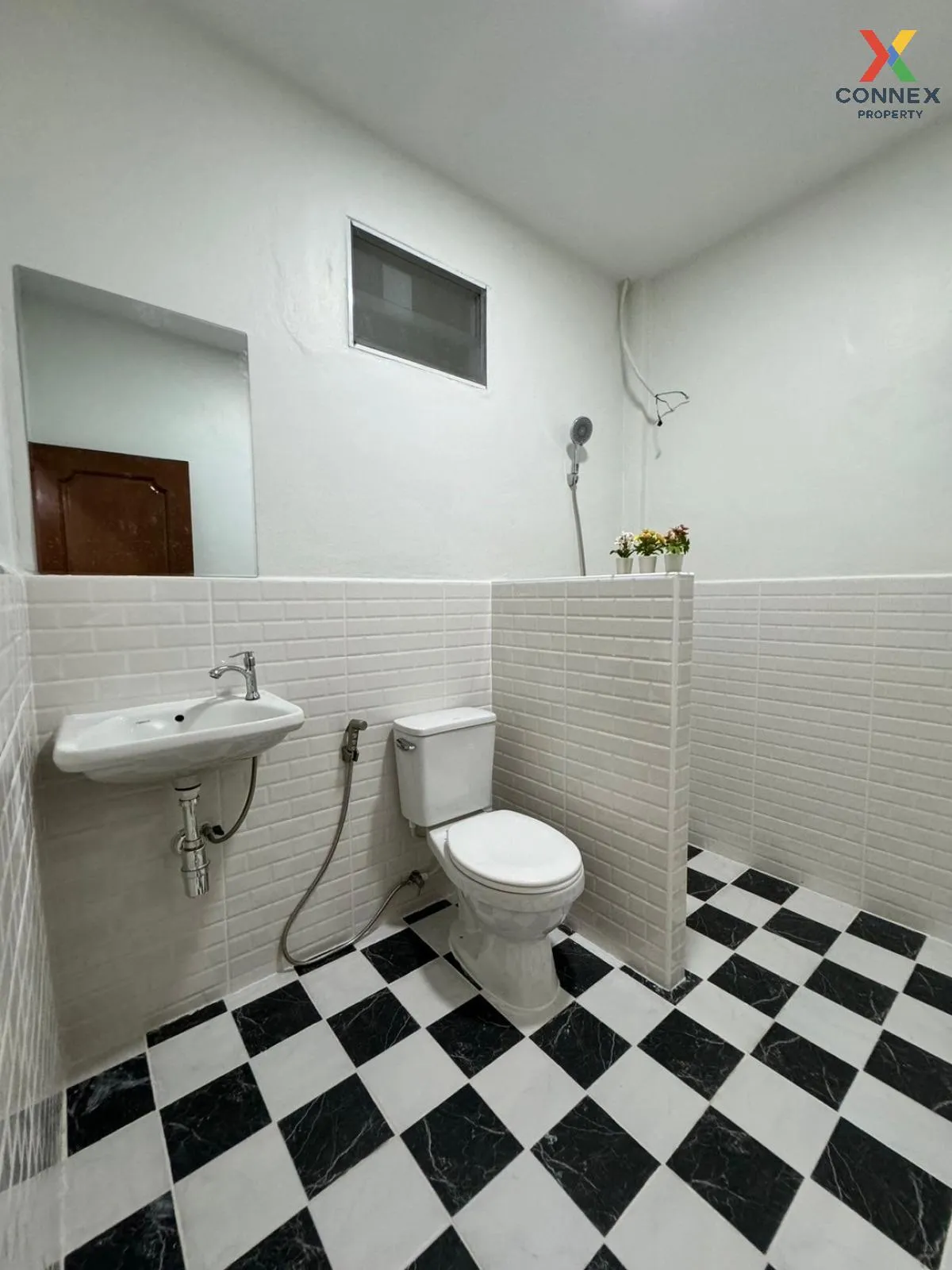 For Sale Townhouse/Townhome  ,  Baan Phasakorn , newly renovated 