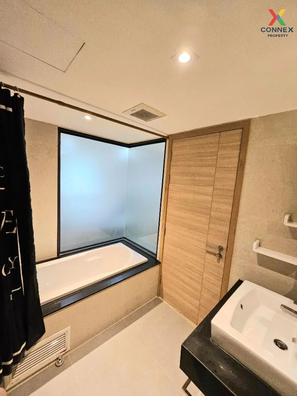 For Rent Condo , Socio Reference 61 , BTS-Ekkamai , Khlong Tan Nu