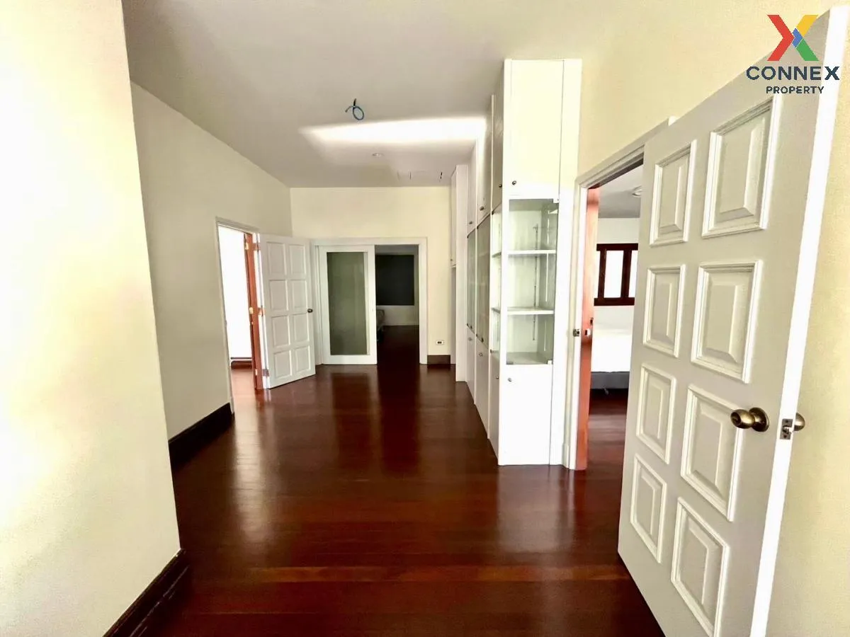 For Rent home, 2 storey, Rajavithi 2 , newly renovated , Sam Sen 