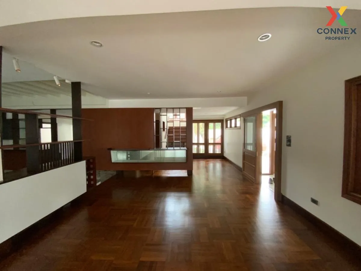 For Rent home, 2 storey, Rajavithi 2 , newly renovated , Sam Sen 