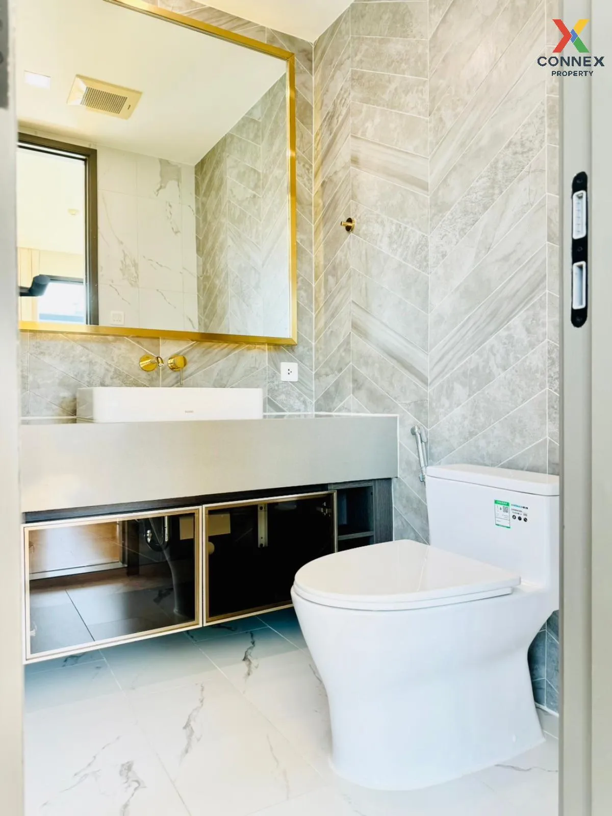 ขายคอนโด  มีลเลอร์ สุขุมวิท 40 BTS-เอกมัย คลองเตย เขต พระโขนง กรุ