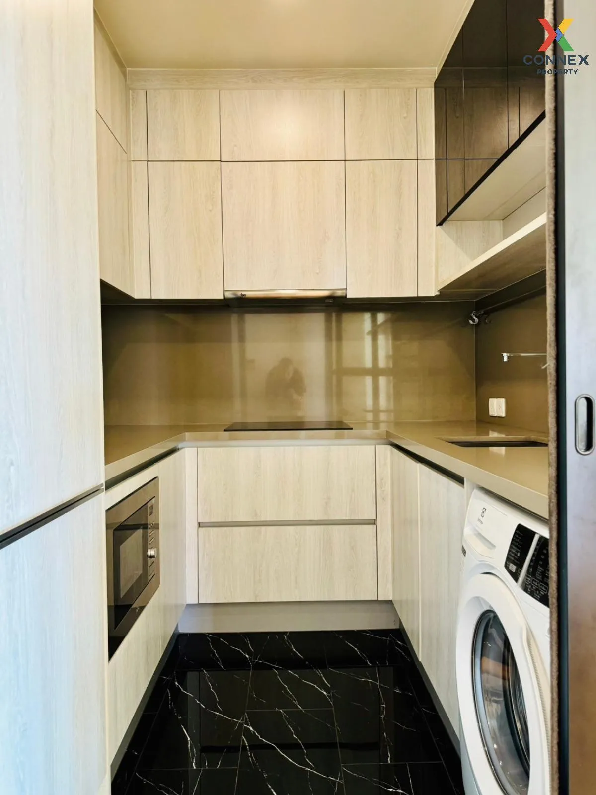 ขายคอนโด  มีลเลอร์ สุขุมวิท 40 BTS-เอกมัย คลองเตย เขต พระโขนง กรุ