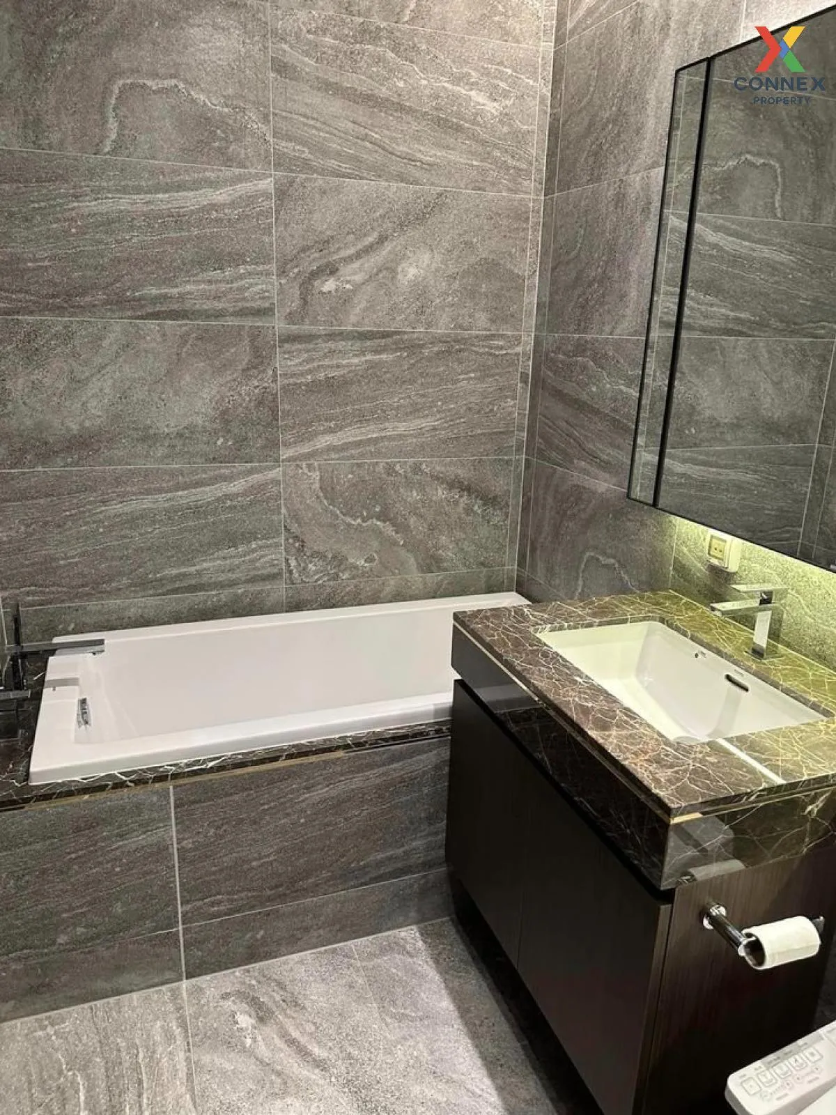 For Sale Condo , The Esse Sukhumvit 36 , BTS-Thong Lo , Phra Khan