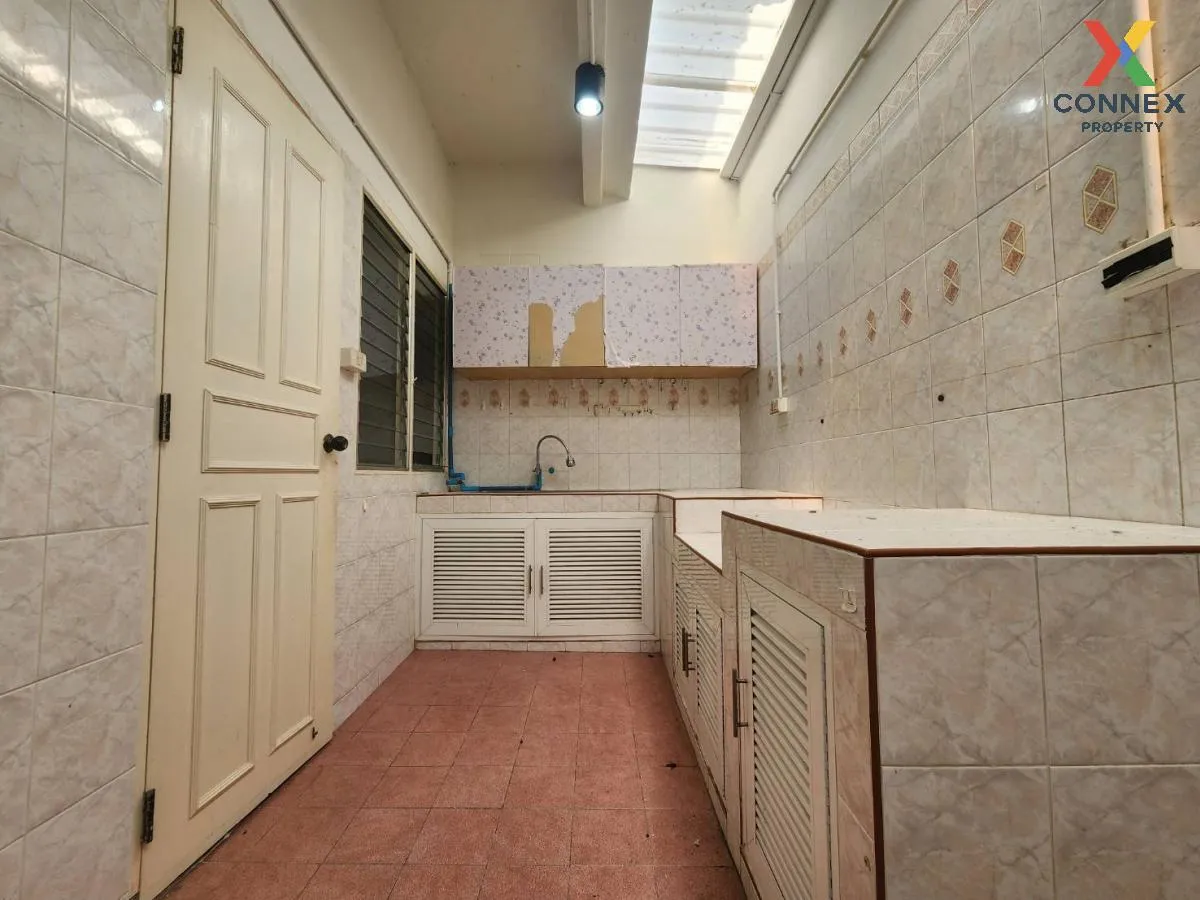 For Sale Townhouse/Townhome  , Baan Bussarin Pinklao , Krathum Lo For Sale Townhouse/Townhome  , Baan Bussarin Pinklao , Krathum Lo