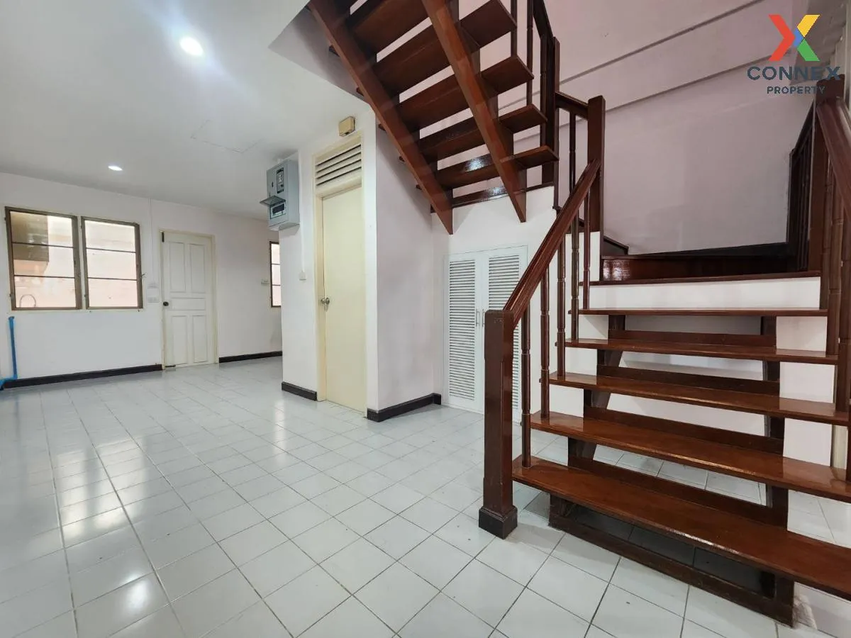 For Sale Townhouse/Townhome  , Baan Bussarin Pinklao , Krathum Lo For Sale Townhouse/Townhome  , Baan Bussarin Pinklao , Krathum Lo