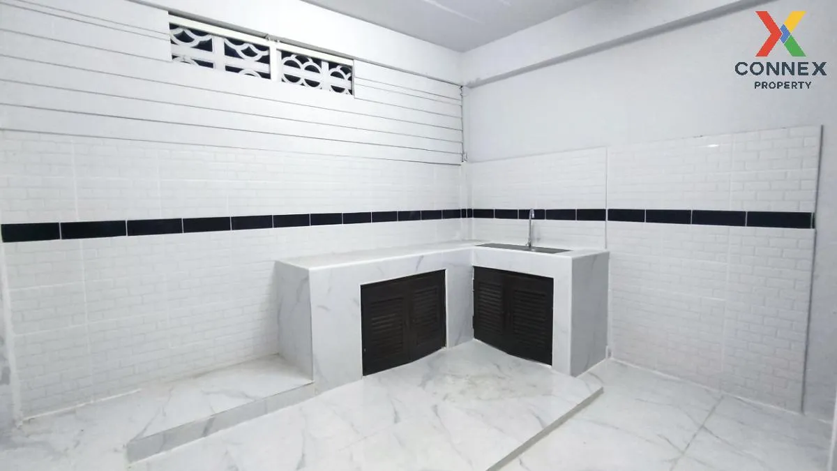 For Sale Townhouse/Townhome  , Baan Rin Thong , newly renovated , 3